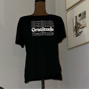 Gratitude Target Tee Cute Thanksgiving size large